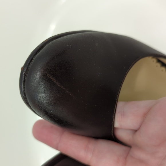 O by Oscar De La Renta Pumps on Chocolate Brown - Picture 4 of 11